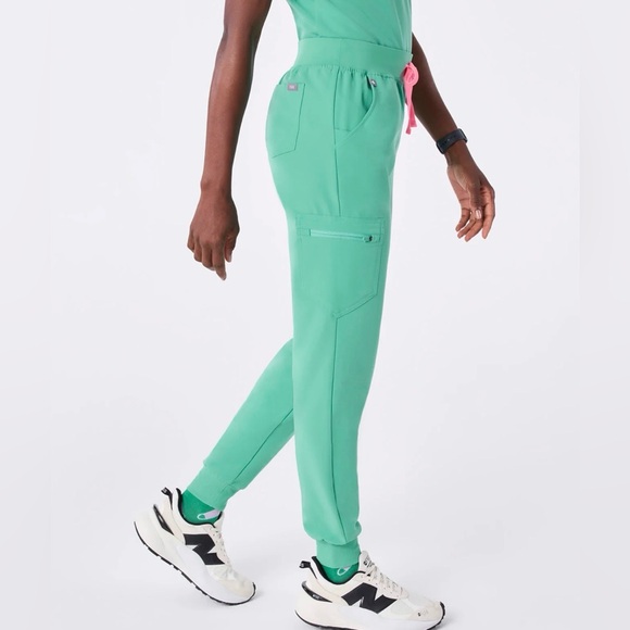 FIGS Zamora Jogger Scrub Pants EUC - Picture 2 of 10